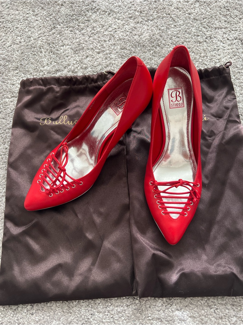 Bullucci red heels Pump shoes New